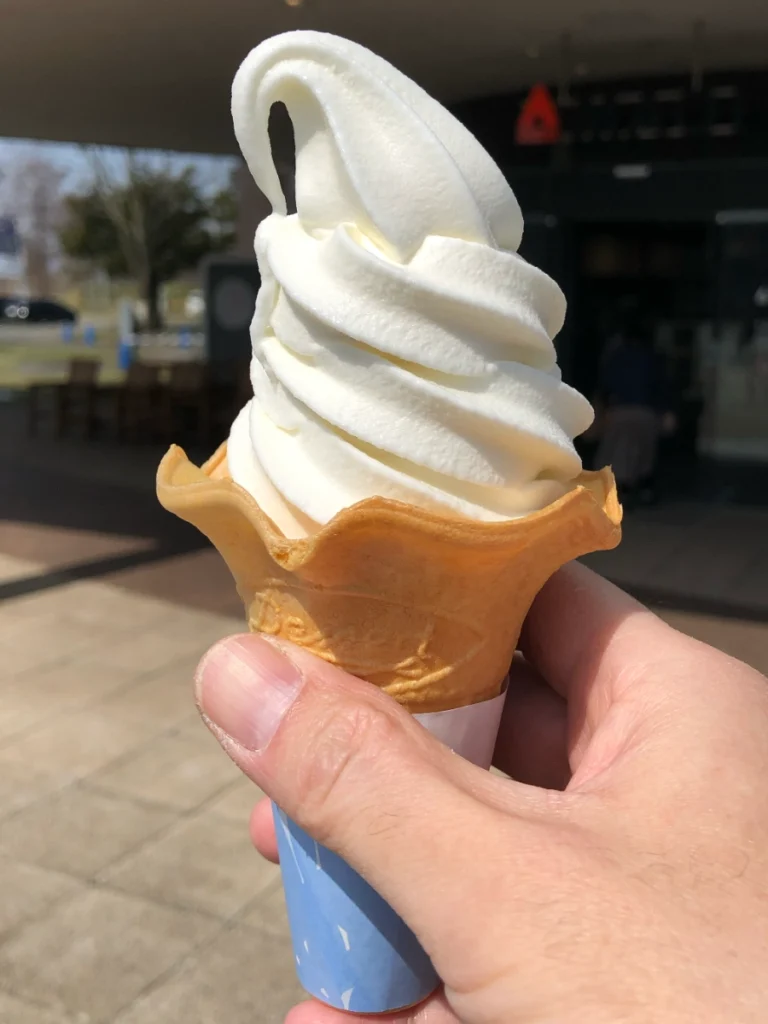 マオイの丘ソフトクリーム(コーン)