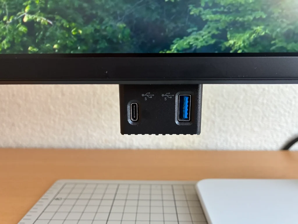 Dell S2725QC前面クイックアクセスポート(USB-C/USB-A・5Gbps)