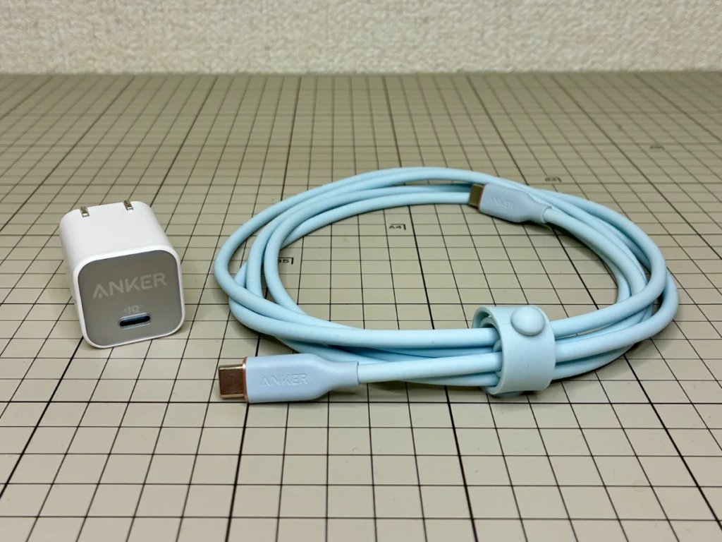 「Anker PowerLine III Flow USB-C & USB-C ケーブル 1.8m」と「Anker 511 Charger(Nano 3, 30W)」