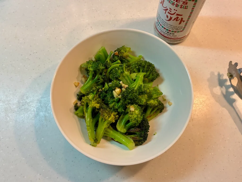 コストコのブロッコリーフローレットで作ったブロッコリーのガーリックソテー完成写真