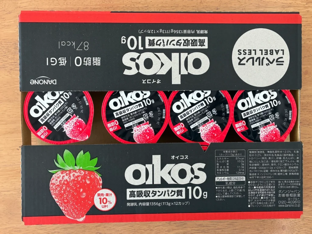 コストコで購入したOIKOSヨーグルト12個入り1ケース（ストロベリー）の外観